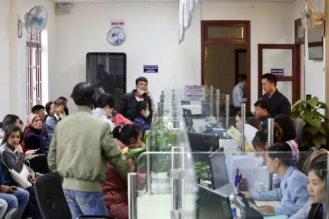 'Áo xanh' hỗ trợ chính quyền 2 cấp ở Lang Biang - Đà Lạt: 'Một ngày giúp trăm người vẫn thấy vui' ảnh 9