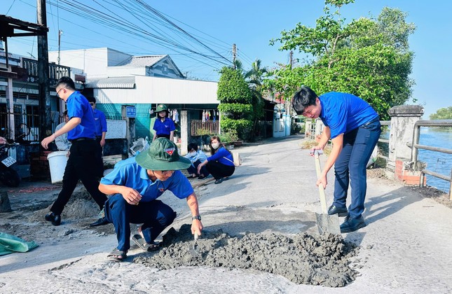 Tháng Thanh niên tại Bến Tre, Bạc Liêu, Cà Mau: Hơn 5 tỉ đồng thực hiện công trình cộng đồng ảnh 4