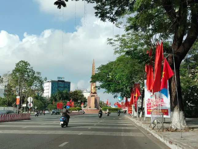 Chủ tịch tỉnh Cà Mau: Tuyệt đối không tổ chức tiệc chia tay, chúc mừng sáp nhập ảnh 1