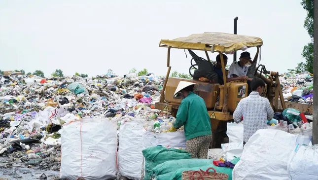 Cà Mau đứng trước nguy cơ &apos;vỡ trận&apos; rác thải ảnh 1