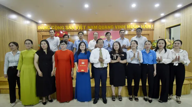 Ông Huỳnh Quốc Việt giữ chức Chủ tịch Ủy ban MTTQ Việt Nam tỉnh Cà Mau ảnh 1
