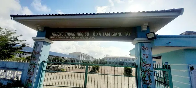 Huỷ bản án 7 năm tù đối với hiệu trưởng bị cáo buộc tham ô hơn 10 triệu đồng ảnh 1