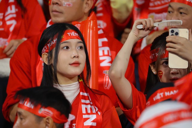 Xuân Son lập cú đúp, Việt Nam lần đầu đánh bại Thái Lan trên sân nhà sau 27 năm ảnh 19