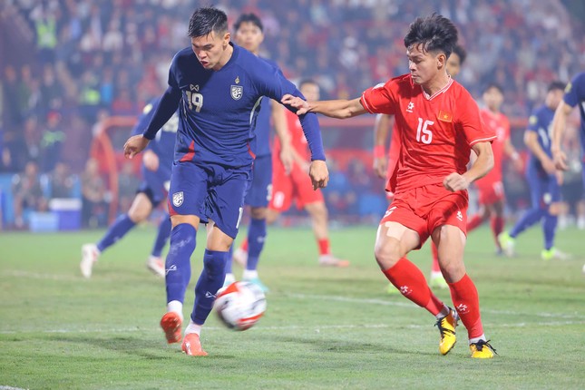 Xuân Son lập cú đúp, Việt Nam lần đầu đánh bại Thái Lan trên sân nhà sau 27 năm ảnh 11