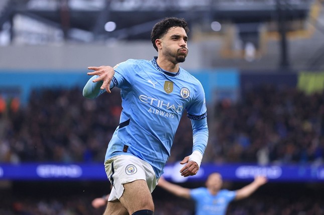 Man City 'giải khát' bằng trận đại thắng Newcastle ảnh 3