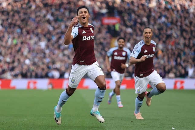 Thắng nhọc Fulham, Aston Villa 'thổi lửa' vào tốp 5 Ngoại hạng Anh ảnh 9