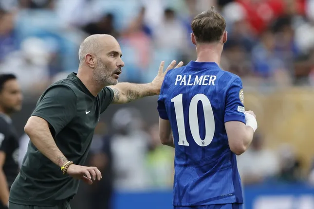 HLV Enzo Maresca nổi điên sau trận đấu kéo dài 5 tiếng của Chelsea ảnh 1