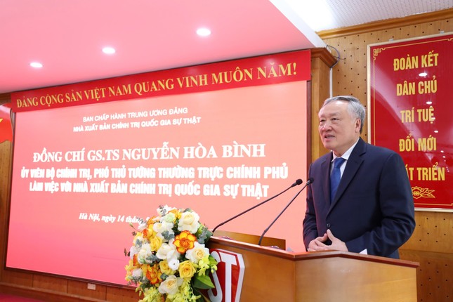 Nhiều cuốn sách mới về Chủ tịch Hồ Chí Minh ảnh 1