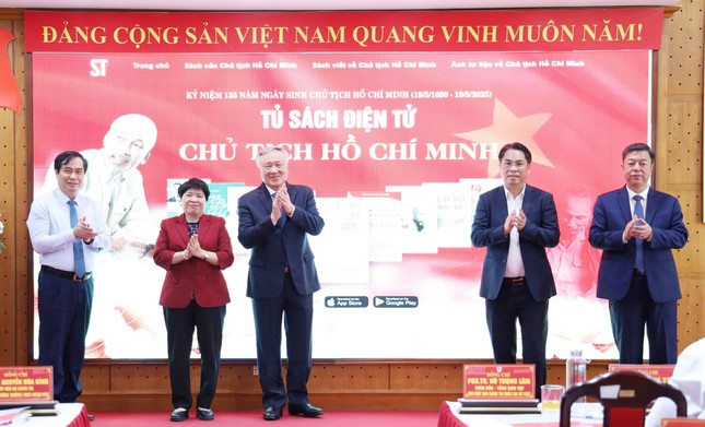 Nhiều cuốn sách mới về Chủ tịch Hồ Chí Minh ảnh 2
