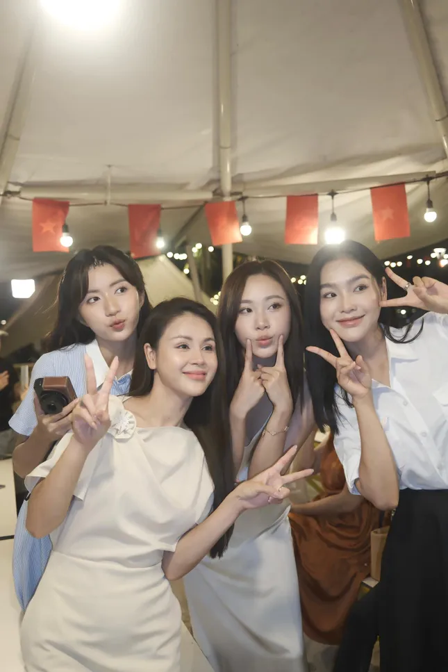 Duy Hưng rời đoàn làm phim ảnh 2