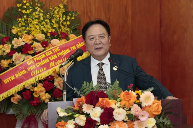 NSND Vương Duy Biên lên chức chủ tịch ảnh 2