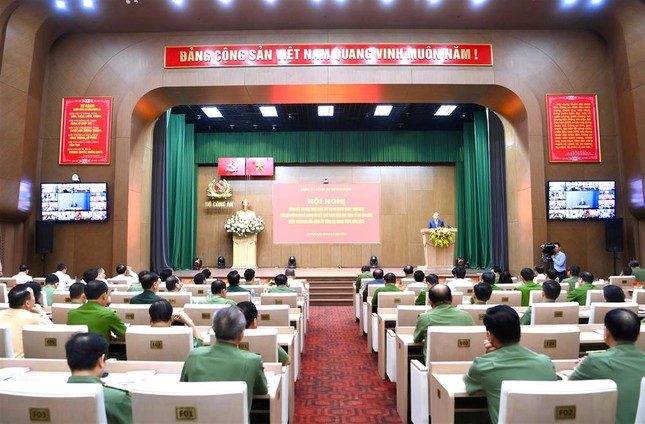 Gắn kết chặt chẽ việc học tập, làm theo Bác với xây dựng lực lượng CAND thật sự trong sạch, vững mạnh ảnh 8