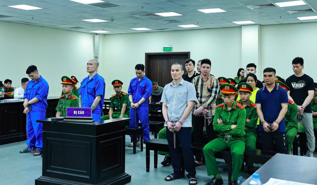 Hai cựu công an bảo kê cho bà trùm ma túy Hương ‘Mẩu’ hầu tòa ảnh 1