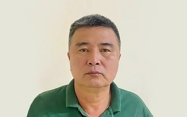 Xét xử cựu vụ phó gợi ý bà chủ doanh nghiệp xăng dầu hối lộ để đổi nhà to hơn ảnh 1