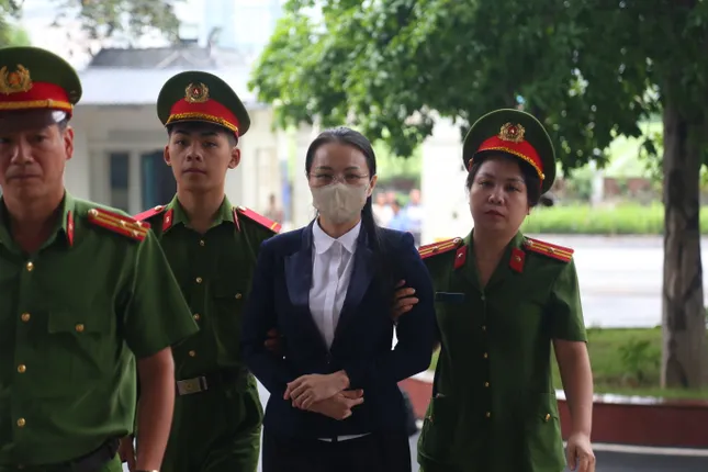 Cựu ‘Phó tướng’ Tập đoàn FLC: Đứng tên các công ty theo chỉ đạo nhưng ‘không quản lý, điều hành’- Ảnh 2. Cựu ‘Phó tướng’ Tập đoàn FLC: Đứng tên các công ty theo chỉ đạo nhưng ‘không quản lý, điều hành’- Ảnh 2.