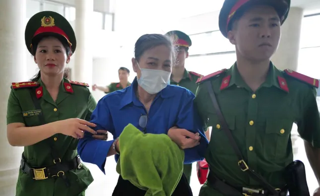 Bà Hoàng Thị Thúy Lan mắc hội chứng ngưng thở, cựu Bí thư Tỉnh ủy Phú Thọ đột quỵ ảnh 3