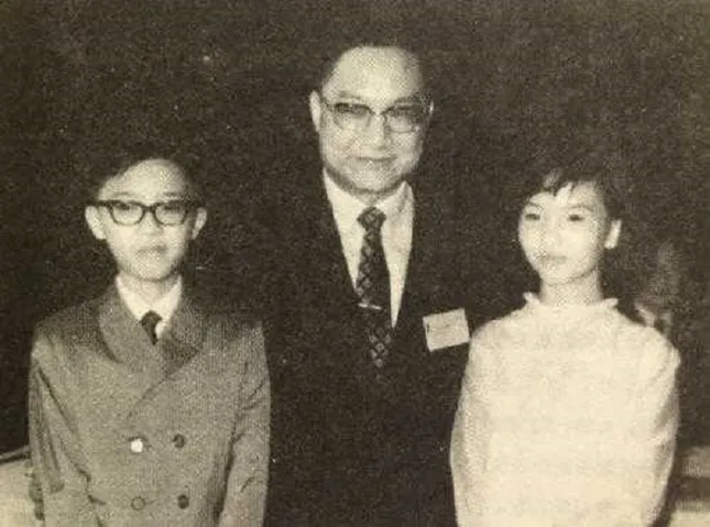 4 con của Kim Dung: Không ai theo nghiệp cha, con cả 'bi thảm' nhất ảnh 2