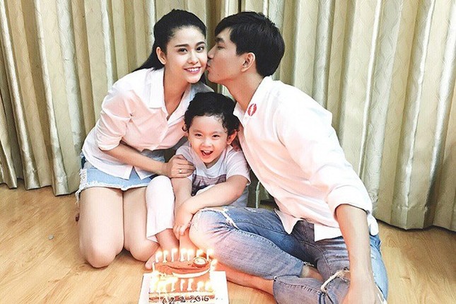 Showbiz 29/2: Thành Long nói gì về bị cách ly, 4 người nhiễm Covid-19 sau tiệc ảnh 4