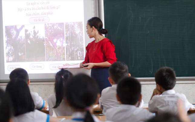 Cấm dạy thêm, học thêm: Dạy ‘chéo cánh’ để lách quy định ảnh 1