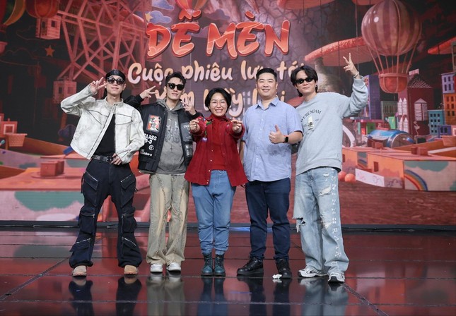 Dế Mèn hóa siêu anh hùng ảnh 1
