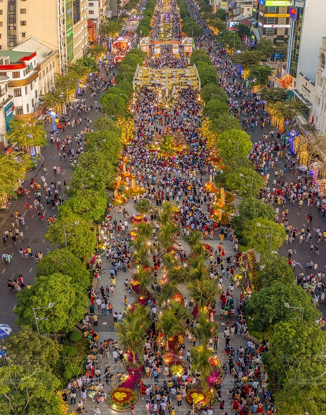 Lập Trung tâm tài chính quốc tế để Việt Nam bứt phá - Bài 2: Động lực mới để TPHCM tăng tốc ảnh 2