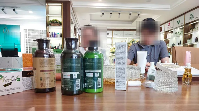 Vào &apos;lò&apos; gia công mỹ phẩm ảnh 1