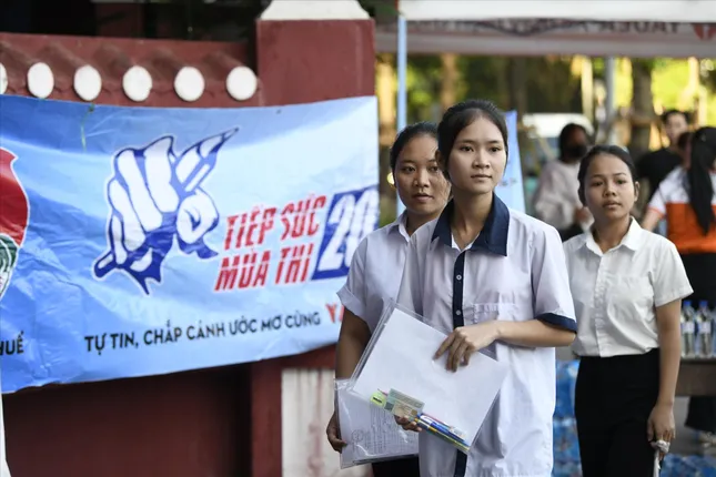 Thi tốt nghiệp THPT: Đề thi &apos;lột xác&apos; ảnh 1