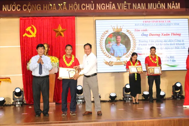 Ân tình máu hiếm ảnh 2