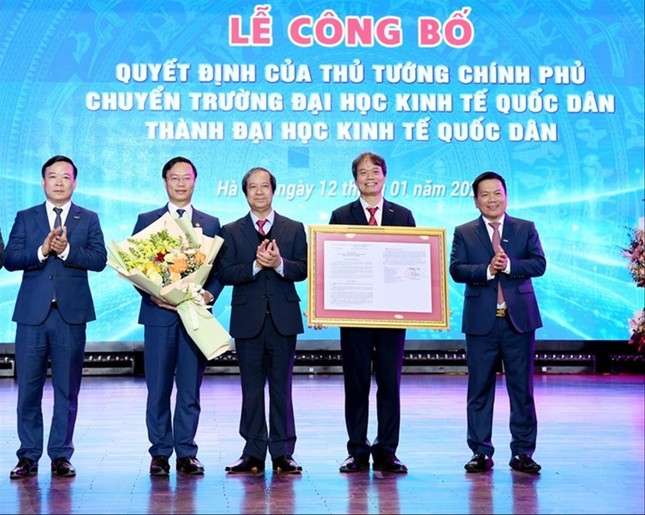 Trường Đại học chuyển thành Đại học: Không chỉ khác 'danh xưng' ảnh 1