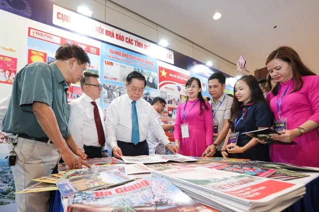 Sứ mệnh khai sáng và kết nối niềm tin  ảnh 1