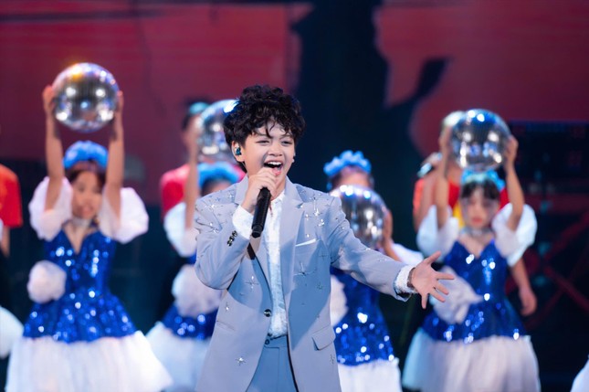 Những chủ nhân tương lai tài năng - Bài 1: Ca sĩ nhí tổ chức live concert hát 4 thứ tiếng ảnh 1