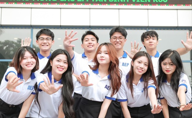 Để tiếng Anh thành ngôn ngữ thứ 2 trong trường học ảnh 1
