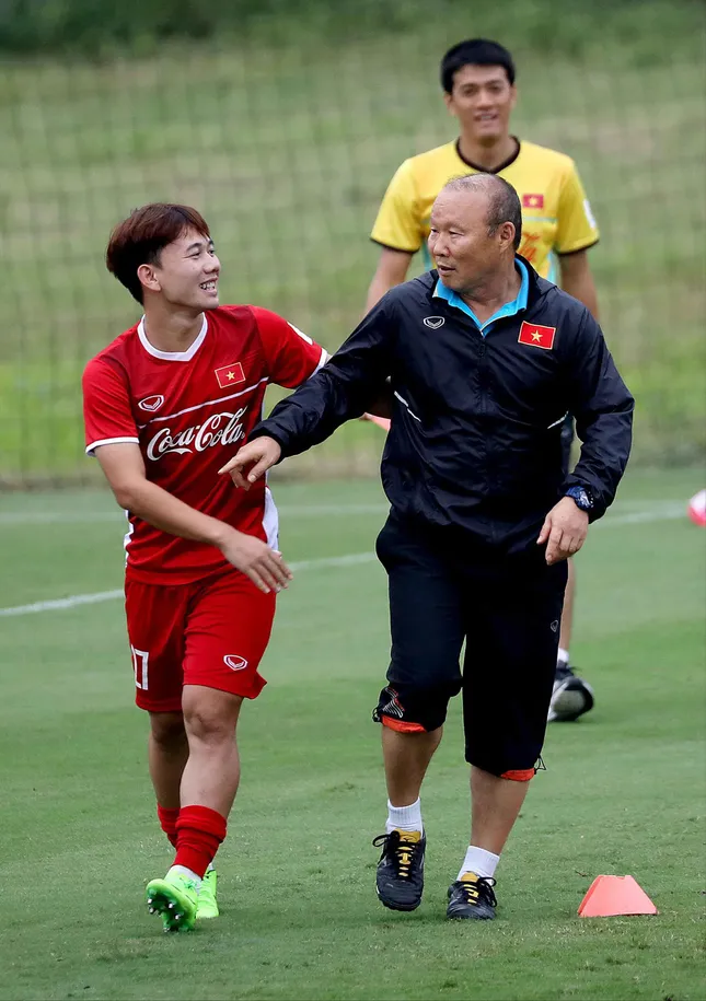AFF Cup 2018: HLV Park có vượt qua áp lực? ảnh 1