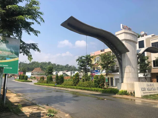Dân bỏ tiền thật để mua đất trên giấy ảnh 3