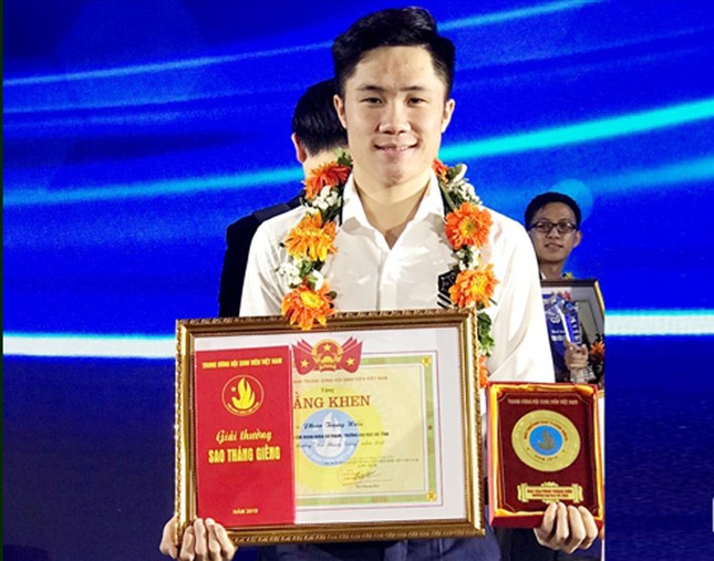 Rực sáng ‘Sao tháng Giêng’ ảnh 1