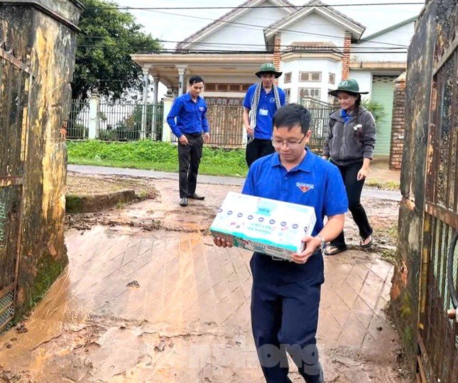 Giảng viên trẻ nhiệt huyết và đam mê nghiên cứu khoa học ảnh 3