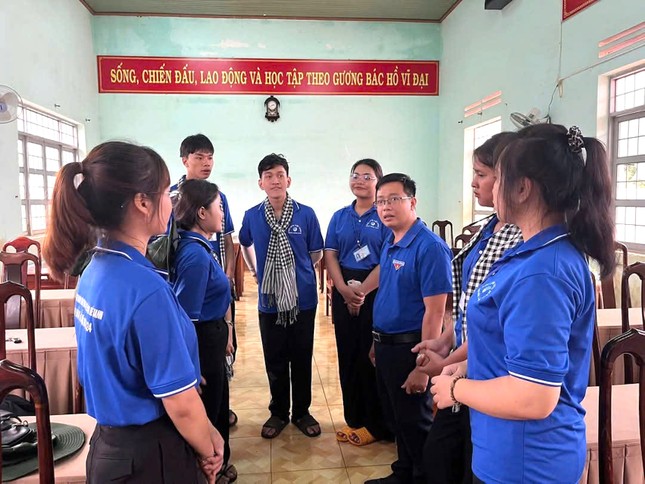 Giảng viên trẻ nhiệt huyết và đam mê nghiên cứu khoa học ảnh 4