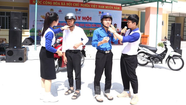 Tuổi trẻ Đắk Lắk góp phần xây dựng môi trường giao thông an toàn, thân thiện ảnh 2