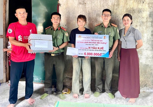 Tuổi trẻ Đắk Lắk góp phần xây dựng môi trường giao thông an toàn, thân thiện ảnh 4