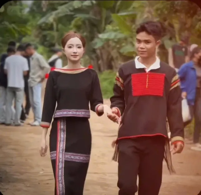 Nhan sắc cô gái Ê đê trong lễ ăn hỏi &apos;đốn tim&apos; cộng đồng mạng ảnh 3
