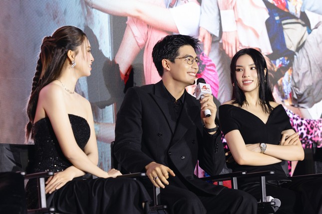 Thu Trang qua mặt Trấn Thành ảnh 1