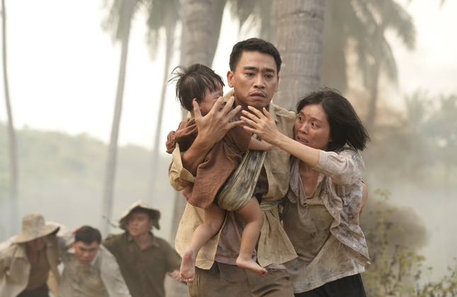 Lý Hải đốt nguyên rừng dừa ảnh 3