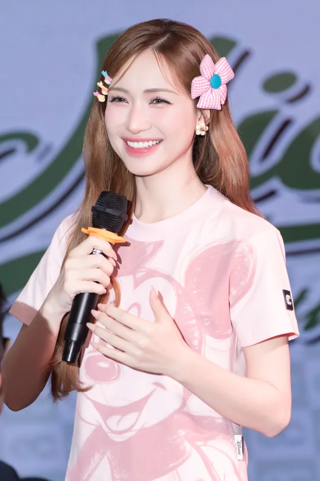 Hòa Minzy: &apos;Nói về cát-xê của tôi, tất nhiên phải cao rồi&apos; ảnh 4
