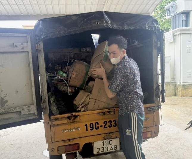 Công an Hà Giang phát hiện 29 tấn thực phẩm không rõ nguồn gốc chỉ trong một ngày ảnh 2