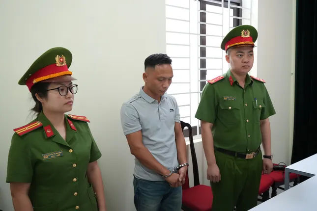 Cơ quan chức năng kiểm tra các sạp thuốc ở chợ phiên, chủ sạp bỗng dưng ‘biến mất’ ảnh 4