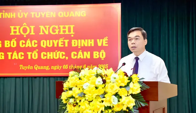 Tỉnh ủy Tuyên Quang công bố các quyết định về công tác cán bộ ảnh 2