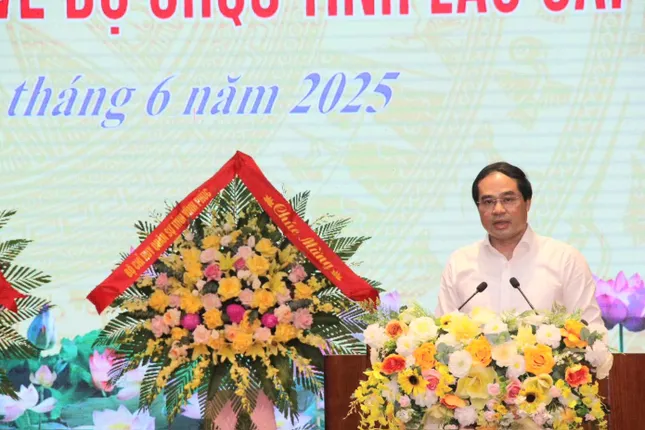 Công bố quyết định của Bộ trưởng Quốc phòng về nhân sự ảnh 2