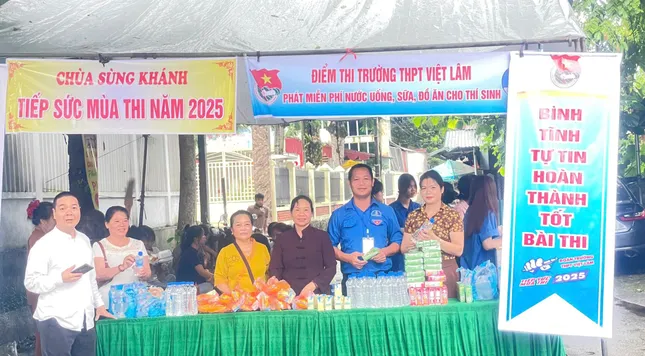 Ấm lòng bữa ăn, chỗ ở miễn phí hỗ trợ thí sinh vùng cao Hà Giang ảnh 1