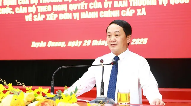 Công bố quyết định bổ nhiệm cán bộ Công an tỉnh Tuyên Quang sau hợp nhất ảnh 1