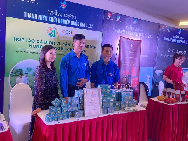 Bỏ việc lương khá, chàng trai về quê giúp hàng chục hộ nông dân phát triển kinh tế ảnh 1